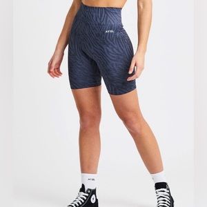 AYBL Evolve Animal Seamless Shorts in Slate Blue Size XS NEW Scrunch Bum Active